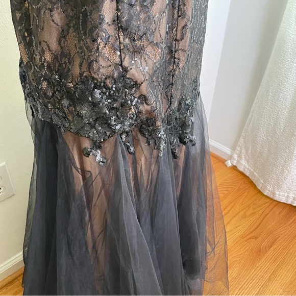 DAVID'S BRIDAL Galina Signature Strapless Corset Gown Tulle Dress #WBM3095 Prom - Picture 7 of 16